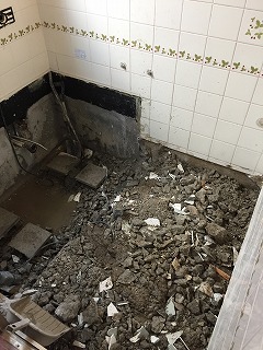 浴室解体後