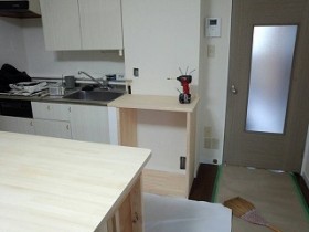 キッチン作業台を広げる キッチン作業台を広げる