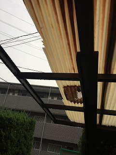 カーポート屋根材の欠損 カーポート屋根材の欠損