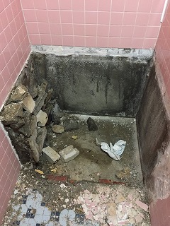 2Ｆ浴室から水漏れ (1)